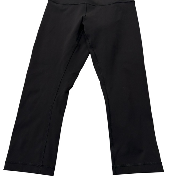 lululemon athletica Pants - Lululemon Wunder under 21” cropped size 8